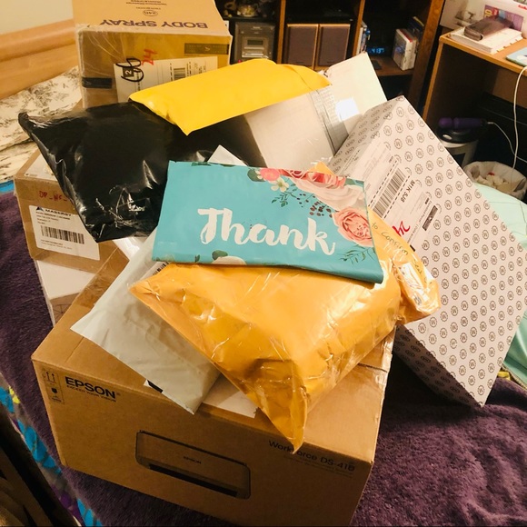 💋 Welcome Poshers 💋 - Picture 16 of 16